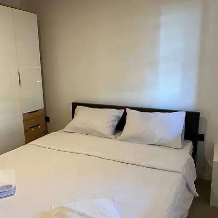 Taca House - Airport *